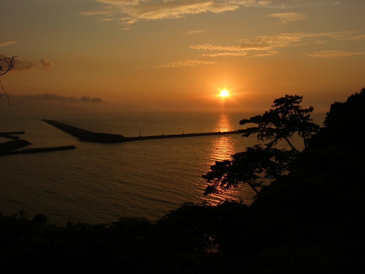 Отель Kokumin Shukusha Marine Terrace Ashiya Китакюсю Экстерьер фото